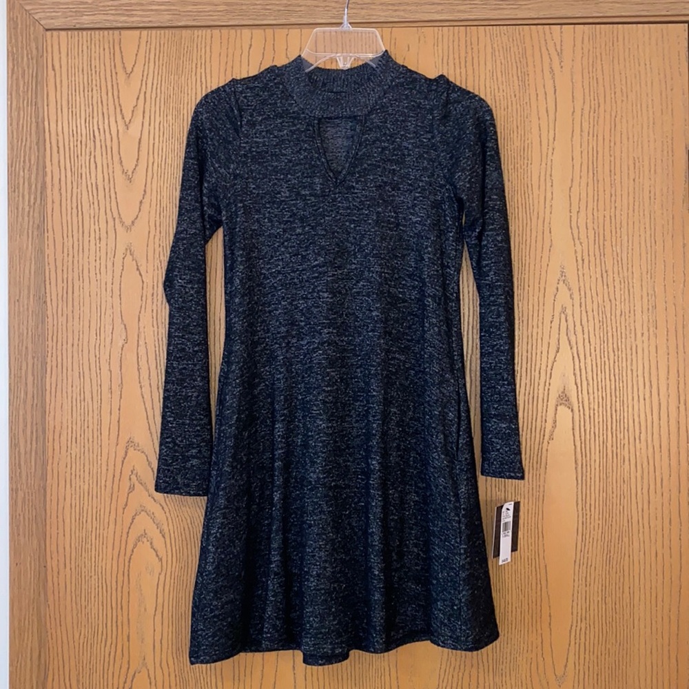 Long sleeve gray dress